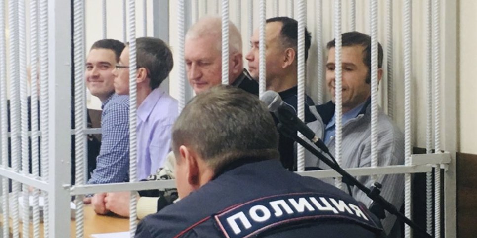 照片：耶和华见证人在基洛夫的被告席上。2018年
