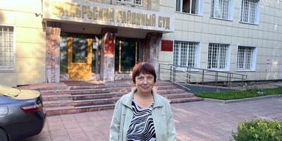 Tatyana Oleynik dopo l’annuncio del verdetto. Novosibirsk, agosto 2023
