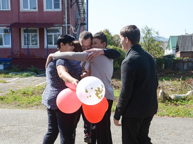 Joyous meetting with his wife and older sons