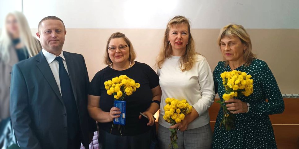 Yuriy Redozubov, Lyudviga Katanaeva, Yelena Tsorn y Nina Astvatsaturova. Octubre 2023