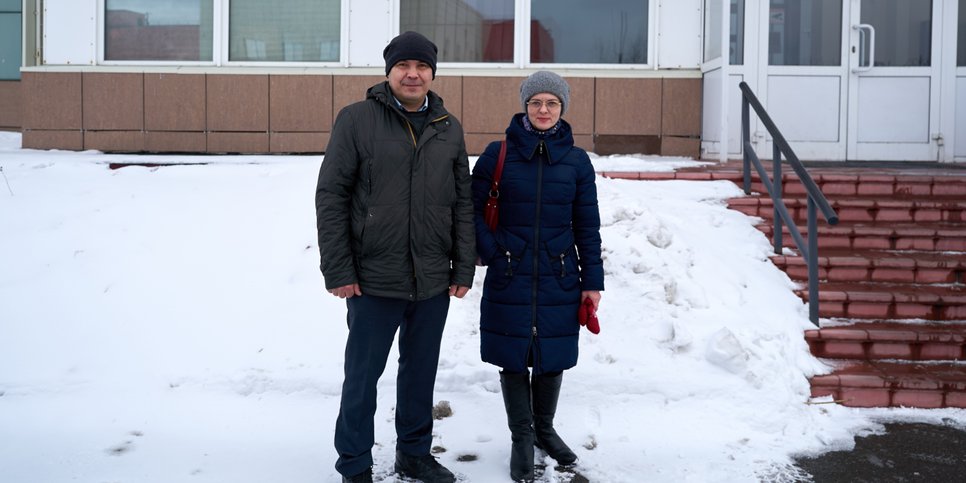 Sergey y Yelena Chechulin el día del anuncio del segundo veredicto. Febrero 2025