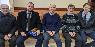 Von links nach rechts: Oleg Katamov, Sergey Naumenko, Aleksandr Starikov, Aleksey Kuznetsov und Aleksandr Shchetinin. 6. Februar 2024