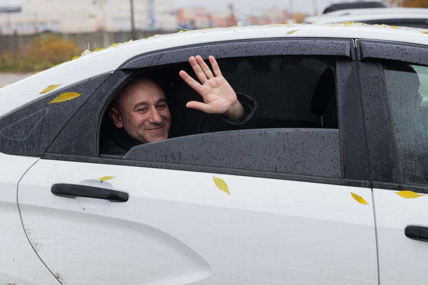 Zakaryan es llevado a un centro de deportación