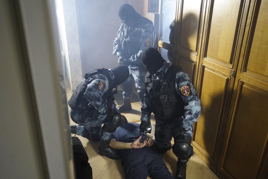 Durchsuchung und Festnahme. Illustratives Foto.