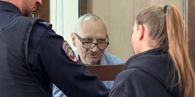Alexandre Paysov dans le box lors d’une audience judiciaire. Octobre 2026.